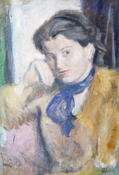 Jeune femme accoudée